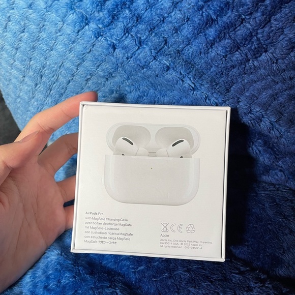Apple Airpods Pro - Picture 4 of 4